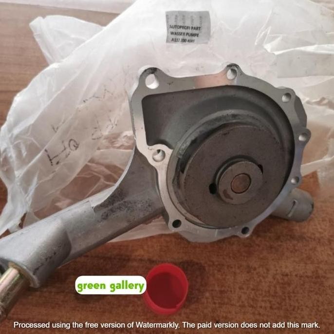 Wateump water pump M111 Mercedes W202 C180-C200