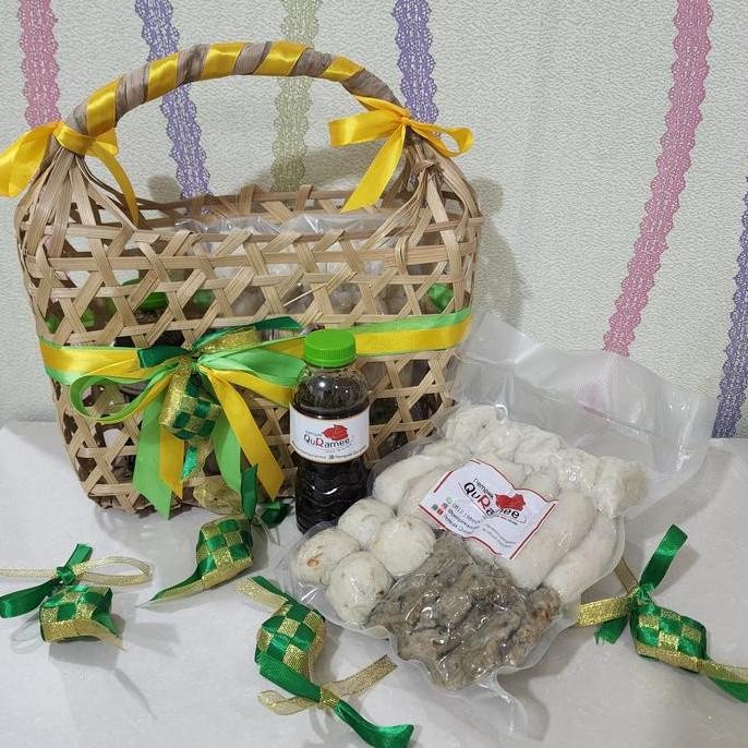 

Pempek Hampers Box Hadiah Gift Hari Raya Imlek / Idul Fitri / Natal