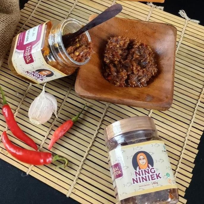 

Sambal Ikan Klotok (Sambel Ikan Asin) Pedas Ning Niniek Khas Suaya