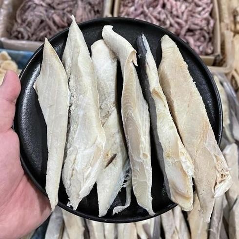 

Cucut Potong Ikan Asin 1 Kg Rasakan Kelezatan Asli dengan Kualitas Terbaik Ideal untuk Masakan Tradisional dan Modern