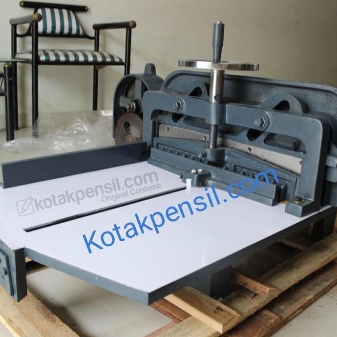 

Pemotong Kertas / Mesin Potong Kertas STAR - Kotakpensilcom