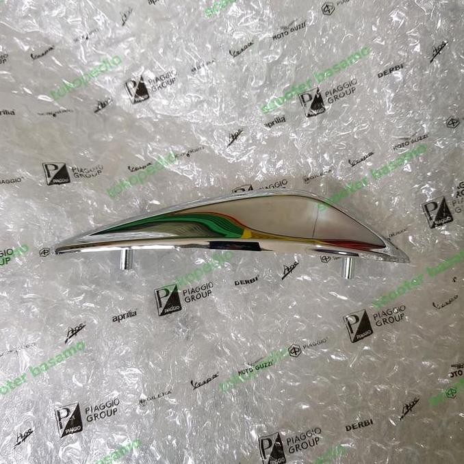 Jengger Spakbor Depan Vespa Primavera ABS