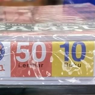 

Paket Buku Campus 50Lbr 1 Pak ,Sampul Mika Boxy 1 Set, Sampul Coklat Samson 1Set New Stok