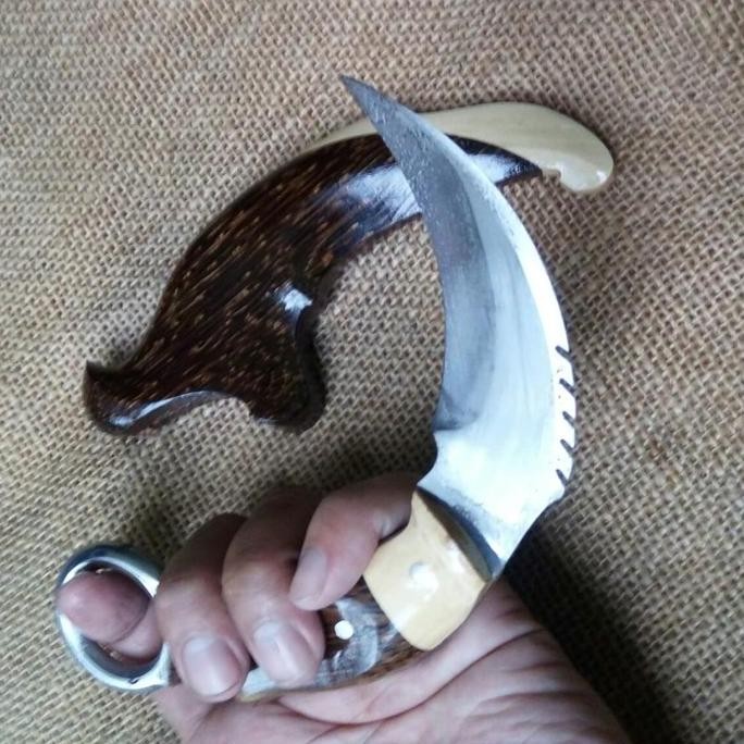 

Pisau Kerambit Survival Baja Ruyung