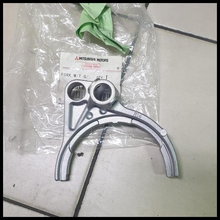 TERBARU FORK GARPU TRANSMISI MANUAL GIGI 3 4 MITSUBISHI TRITON ALL NEW TRITON 