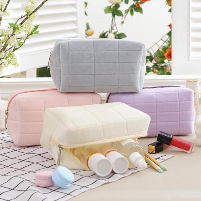 

Gtt Pouch Kosmetik Bentuk Bantal Kotak Pensil Sleting Bulu Halus Lucu New Stok
