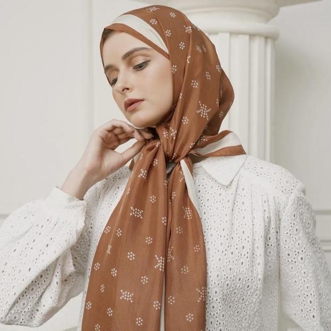 

Khanaan Pashmina Monogram Brown Sugar
