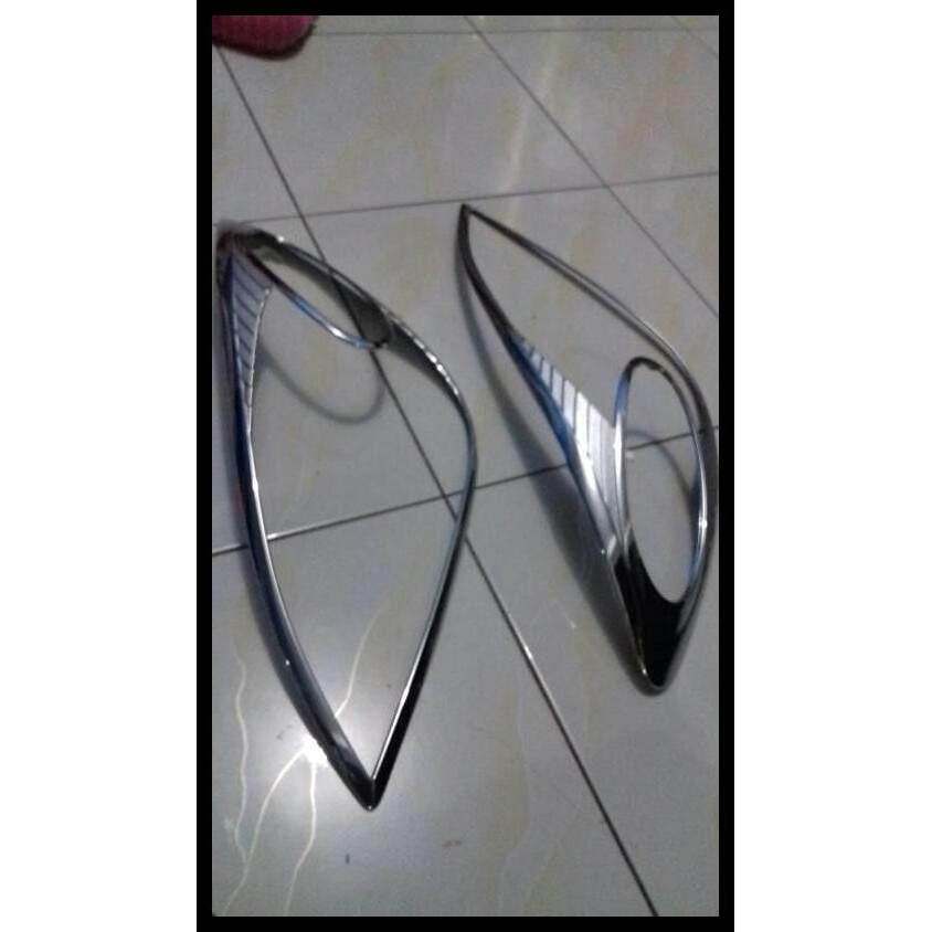 TERMURAH GARNISH DEPAN AVANZA LAMA / OLD 