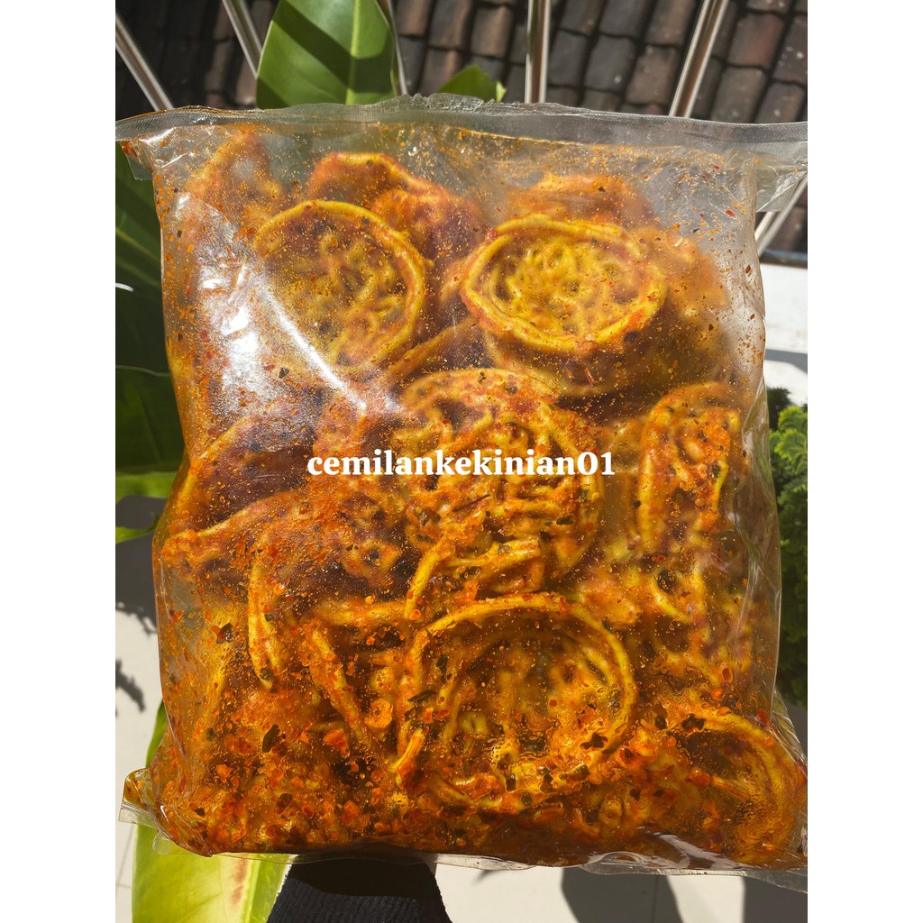 

kerupuk mie/pukmi 1kg pedas daun jeruk