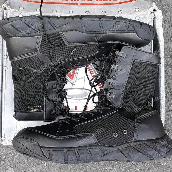 Sepatu PDL Tactical Oakley Light Assault 2