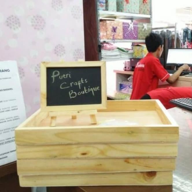 

Stok Sj 60X80X 3Cm Hampers Wooden Box Seserahan Kotak Parcel Kayu Hantaran