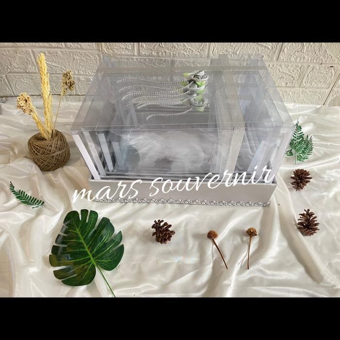 

Bis Box Hantaran Mika Silver