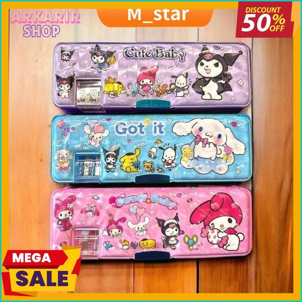 

Tempat Pensil Magnet Karakter 2 Sisi Dengan Rautan Mini / Kotak Pensil Magnet Karakter / Pensil Case Sanrio Kuromi Lucu Terlengkap Dan Termurah