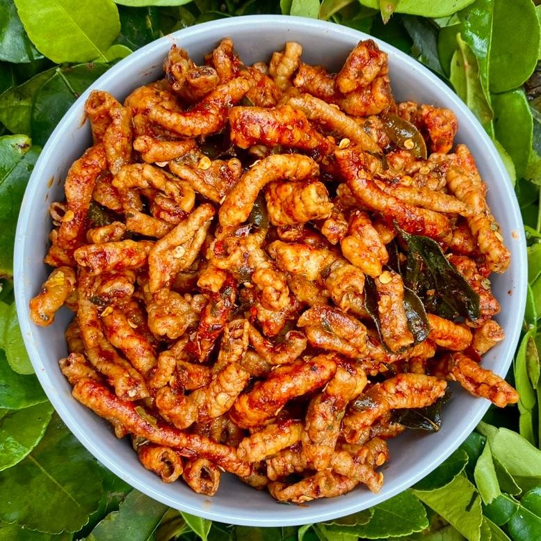 

(FLASH SALE) KERIPIK USUS CRISPY JAWARA 1kg Pedas Jeruk/Cikruh/Original Premium Viral Bandung Termurah 1000gr Krispi Nugi