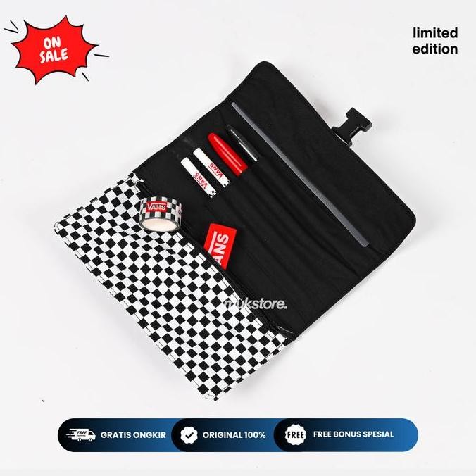 

Tempat Pensil Vans Original 1 Set Limited Edition