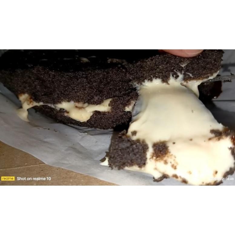 

Bolu ketan Hitam keju lumer Nugi