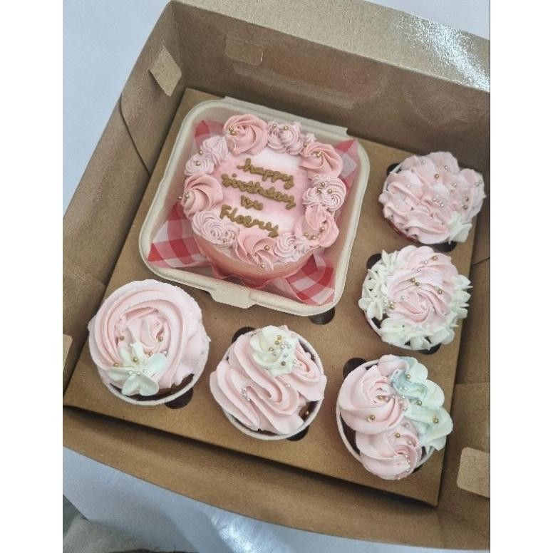 

Korean Cake Set Cupcake isi 2 dan 5 / Bento Cake / Kue Ultah / Kue Ultah Depok / Cup Cake Depok Nugi