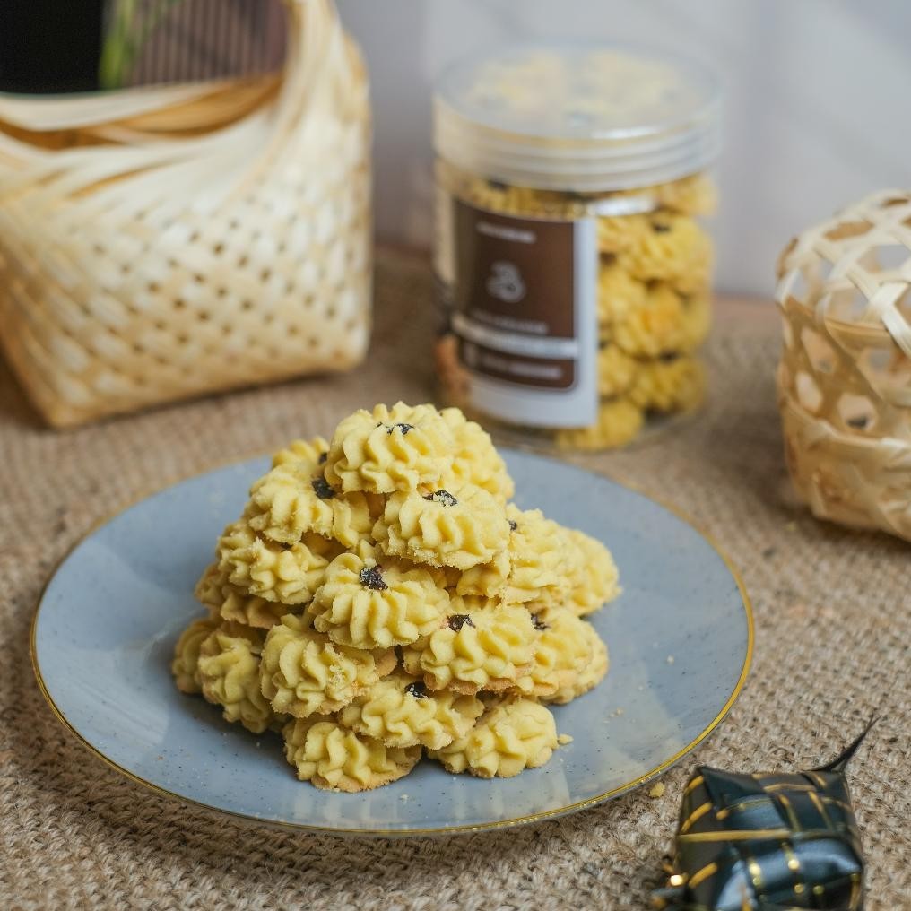 

Kue Semprit Aster Enak Lembut Jadul Bibasnacks ( Gratis kue sagu / semprit kemasan Pouch ) Nugi