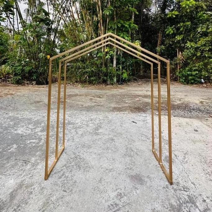 

STANDING SEGITIGA GUBUKAN PRASMANAN DEKORASI 04 LC