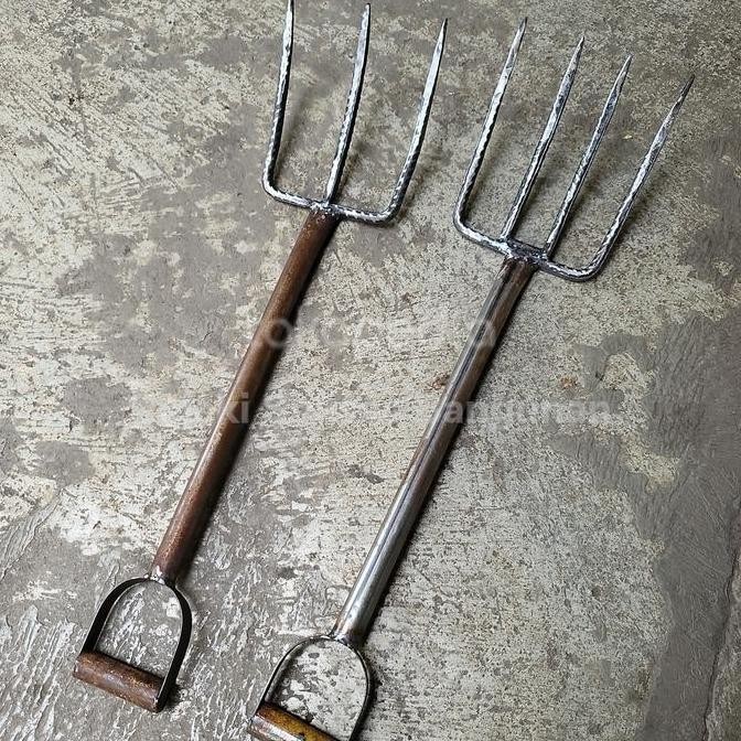 Garpu Tanah 3 Gigi 4 Gigi