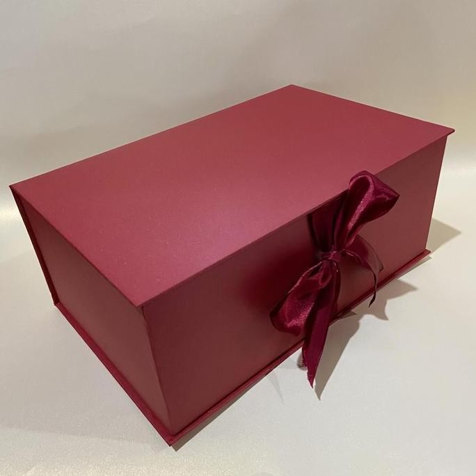 

Produk Baru!! Giftbox Hardbox | Kotak Hadiah Packaging Kado Eksklusif Cantik