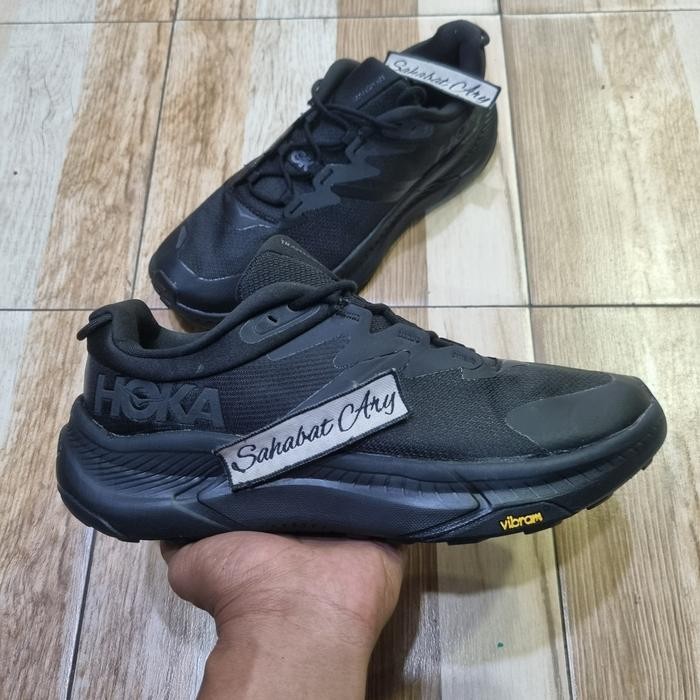 Sepatu Hoka One One Transport Black