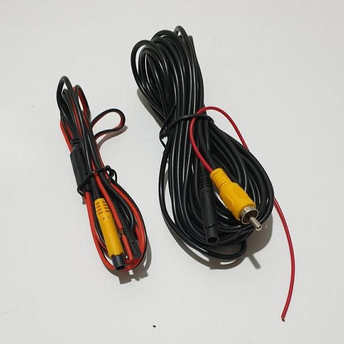 Kamera mundur parkir mobil Mitsubishi Outlander REDBAT socket RCA PNP