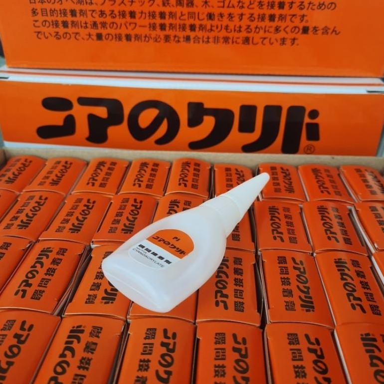 

Lem Korea 1 Box (isi 50) Kualitas No 1 Lem Super Glue Dextone Handsome Alteco Lem G by PJ (dengan Box Orange) Lem Kayu Besi Sepatu Karet Kulit Logam Serbaguna