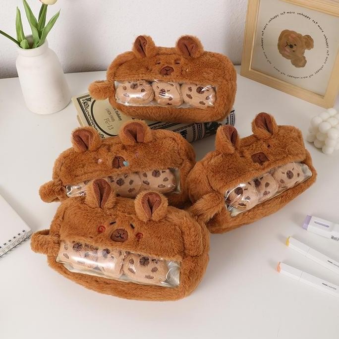 

BEBAS ONGKIR - Kotak Pensil Make Up Pouch Serbaa CAPYBARA INCLUDE PCS BONEKA Super Cute Gwiyeo