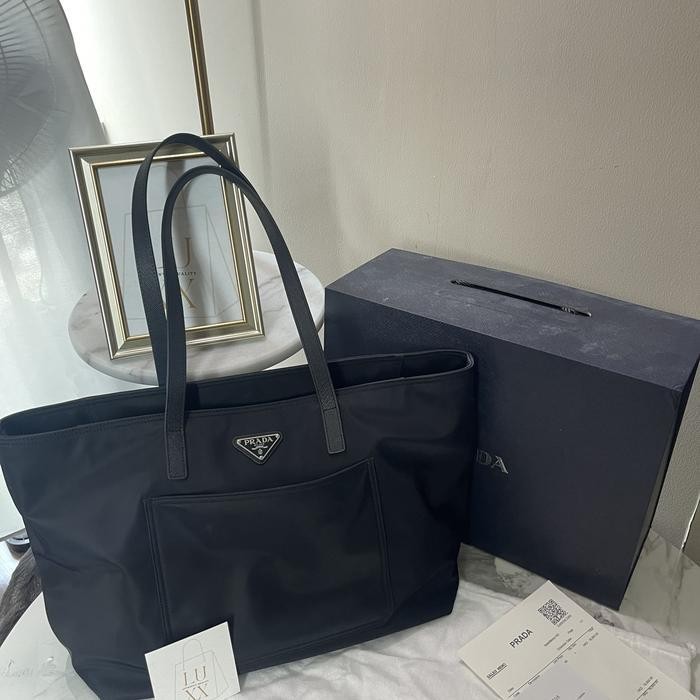 GPS PRADA RE NYLON TOTE BAG SHOPPER TOTE ORIGINAL AUTHENTIC PRE LOVED LIKE NEW ISTIMEWA TAS BELANJA 