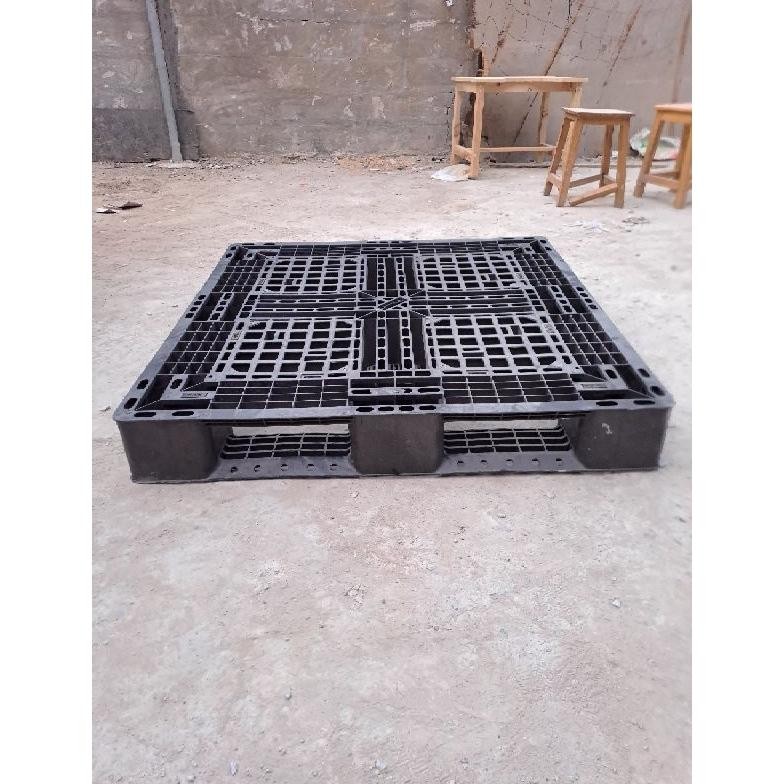 

Palet Plastik Bekas 105x105x15 Cm Nugi