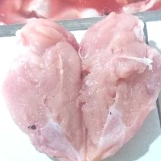 

Berkualitas Dada ayam fillet boneless tanpa kulit 1 kg .,