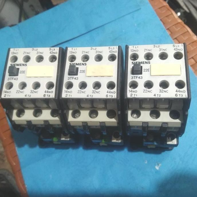 Contactor Kontaktor Siemens 3Tf43 22E 220V 30A. Terbaik