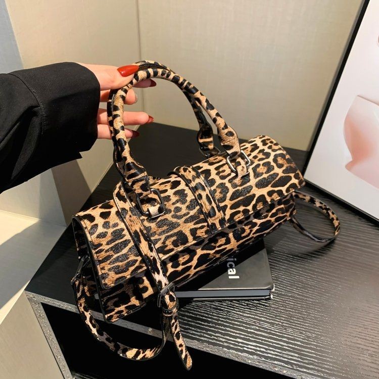 Tas Selempang Wanita Satu Bahu Cetak Macan Tutul
