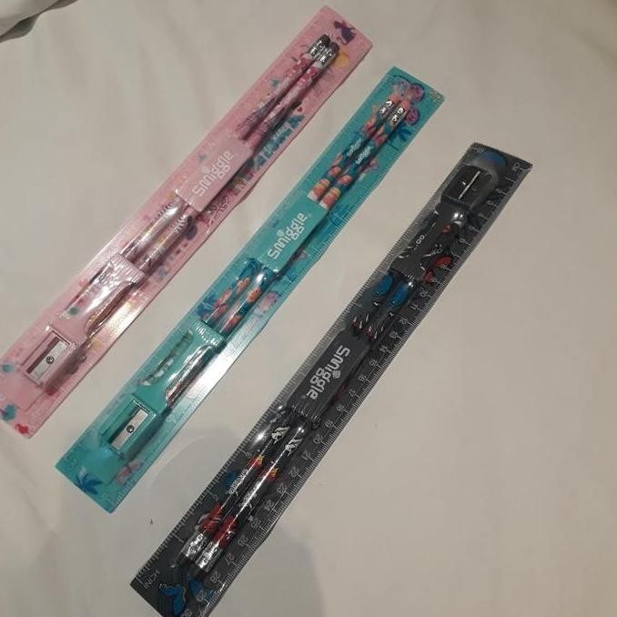 

Smiggle Stationery Set