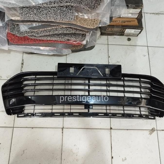 RAM GRILL BUMPER BAWAH INNOVA VENTURER WARNA HITAM GLOSSY