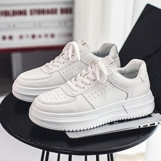 Leedoo Sepatu Sneakers Karet Pria Sepatu Putih Casual Sepatu Tali Mc427