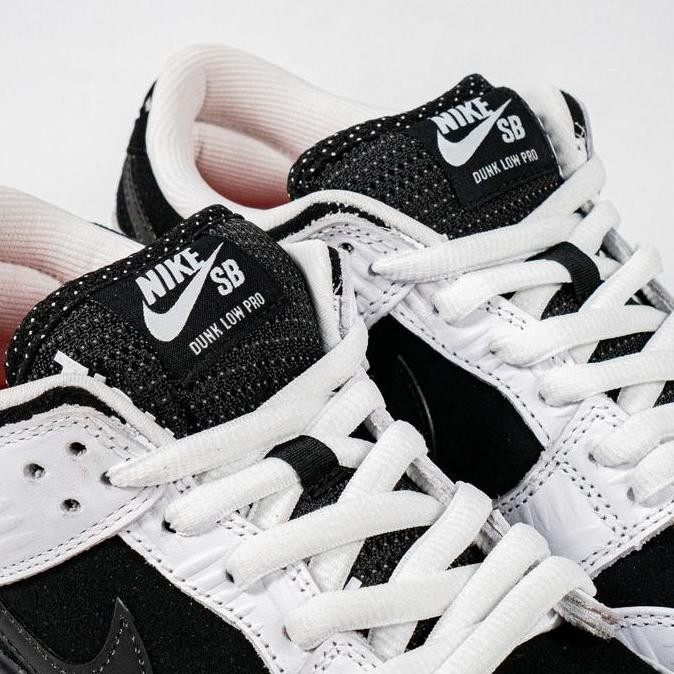 Murah Sb Dunk Low Pro X Tightbooth Black And White