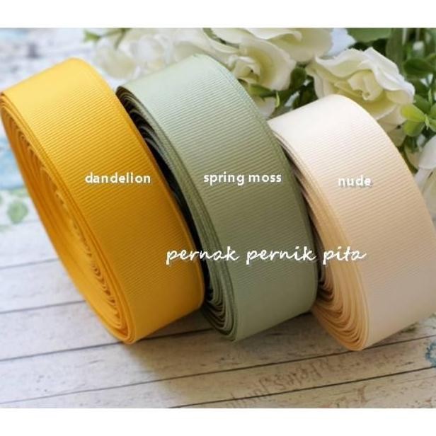 

Baru Pita Grosgrain Import Premium Lebar 2.5cm Panjang 9 Meter - Pita GG 1 Inch