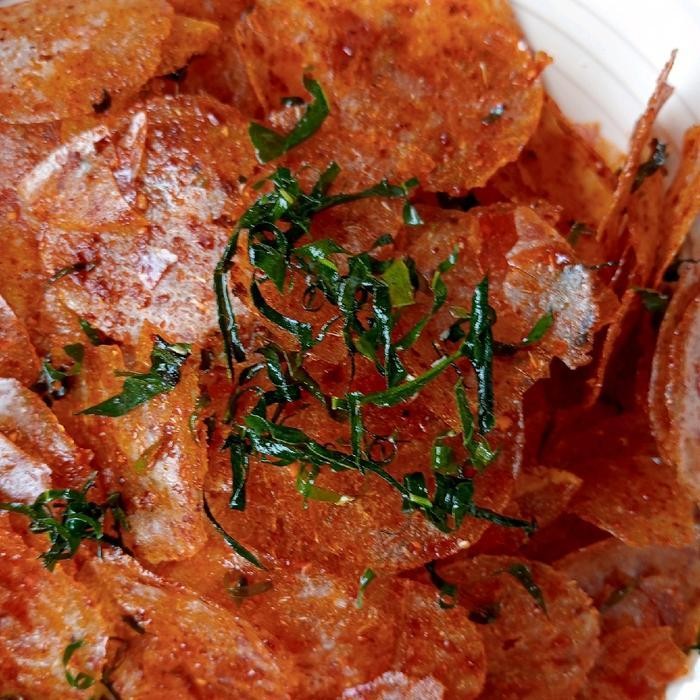 

CCF keripik kaca pedas daun jeruk 1 KG Cemilan Snacks Kripik