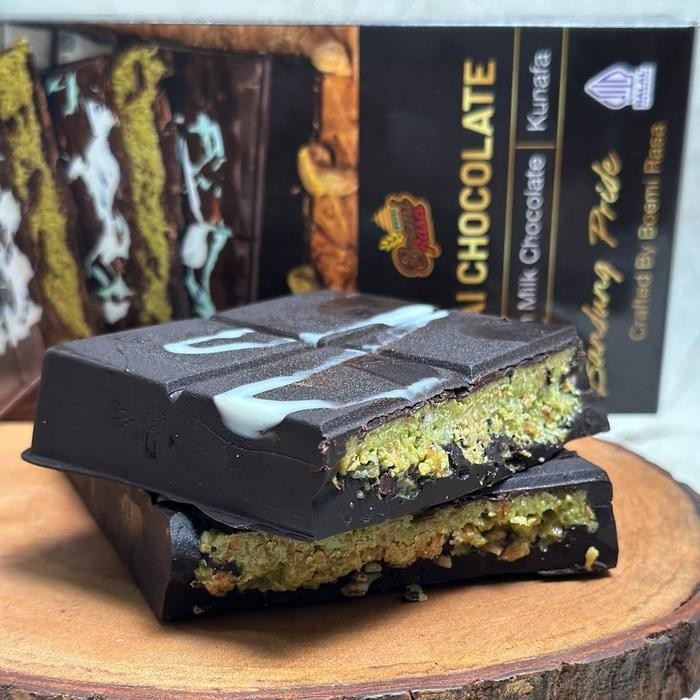 

Ccf Dubai Coklat Kunafa Pistachio - Cokelat Dubai Kunafa - Snack Makanan - Food Sweet Cemilan Chocolate