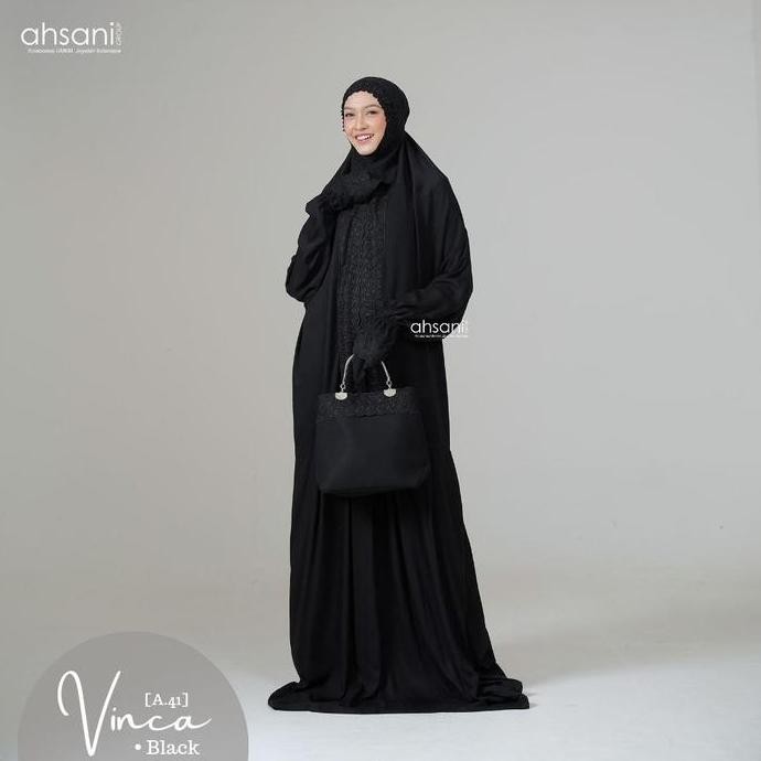 Mukena Terusan Hitam Vinca Ahsani Rayon Adem Tebal Mukena Umroh Haji