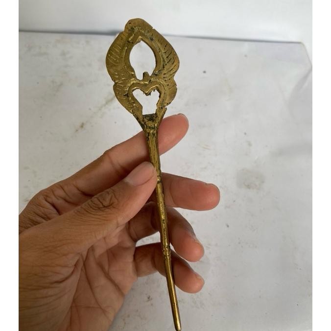 Tusuk Konde Kuningan