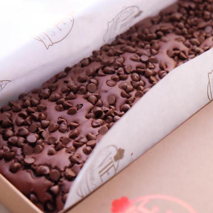 

Classic Brownie Chocochips / Almond / Cheese - Brownies Topping Pilihan Stok Terbatas