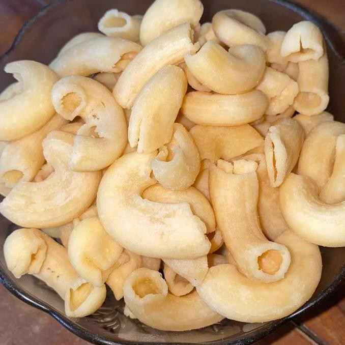 

RPS Makaroni keju Original berat 500 gram cemilan kekinian Food kemasan plastik