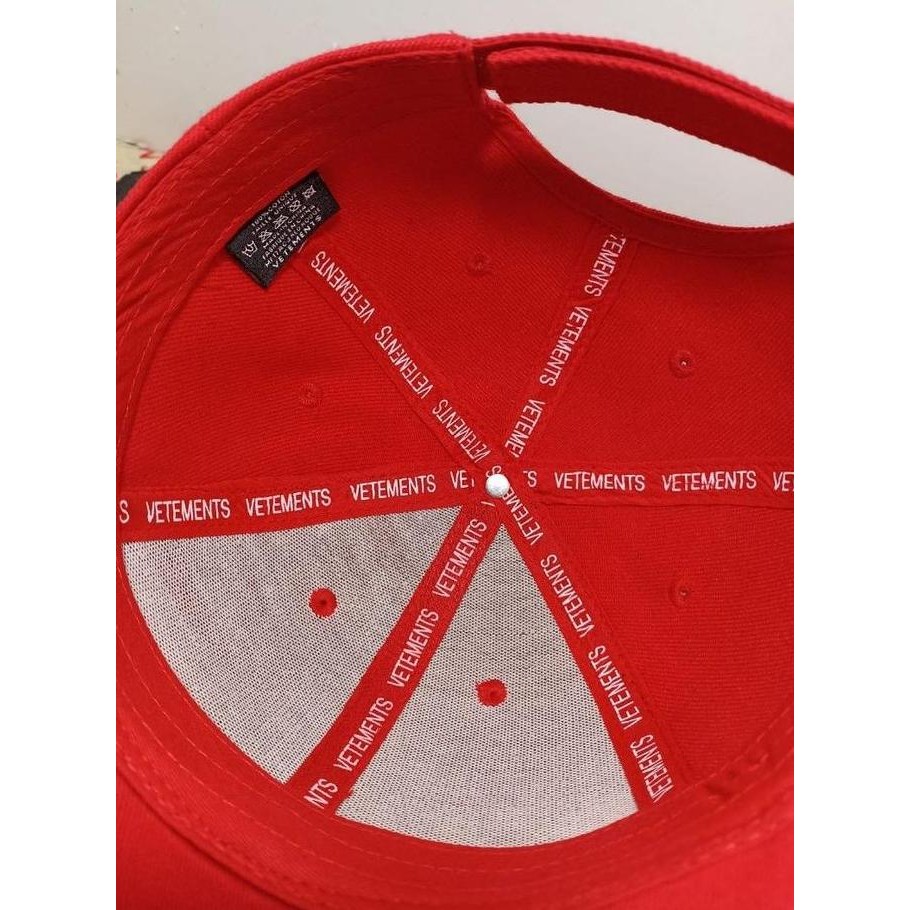 TOPI VETEMENTS LOGO CAP ORIGINAL MERAH