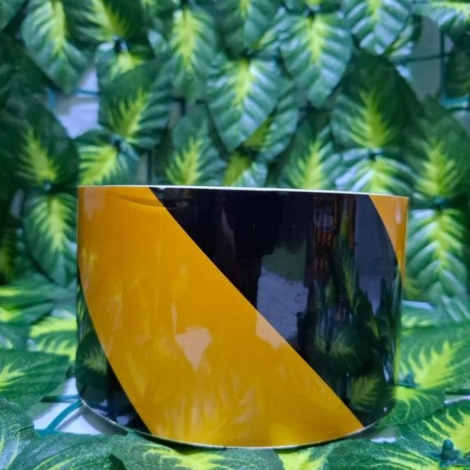 

Sticker Reflektive Police Line - Stiker Barikade - Stiker Marka Jalan Kuning Hitam 10 Cm X 45Meter Co