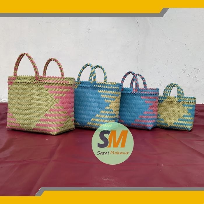 

IX Sami Makmur Tas Anyaman Plastik Lurik untuk Keranjang Belanja & Parcel - Bahan Kuat & Pengerjaan Rapi - Tas Anyam Plastik untuk Souvenir & Jinjing - Tas Belanja Murah & Berkualitas