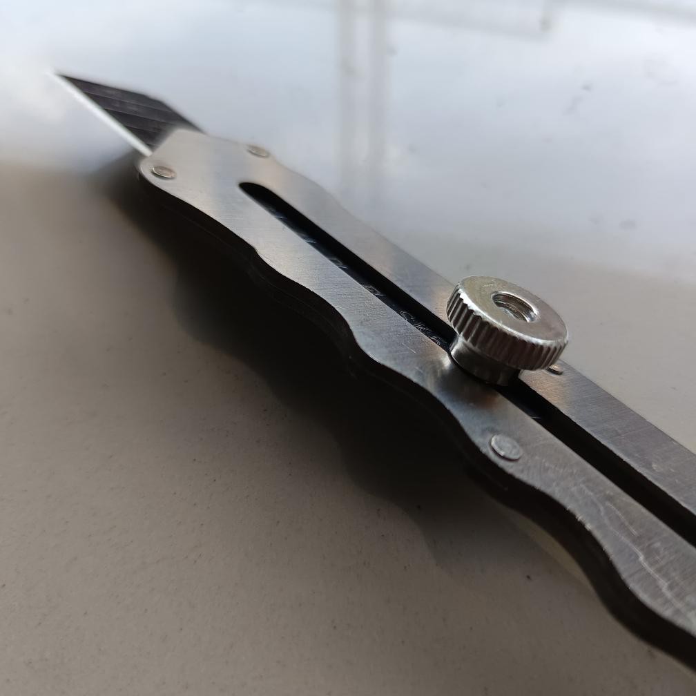 

TERJAMIN Multifungsi Cutter Cutter Besi Stainless Besar Set Cutter Pemotong Kertas 9 IN 1