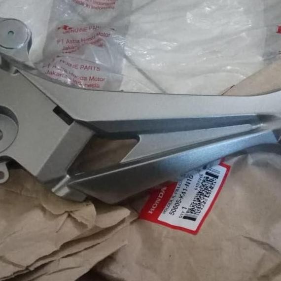 Breaket Footstep Belakang Sebelah Kanan Supra X 125 Dd 2015 Ori Restock